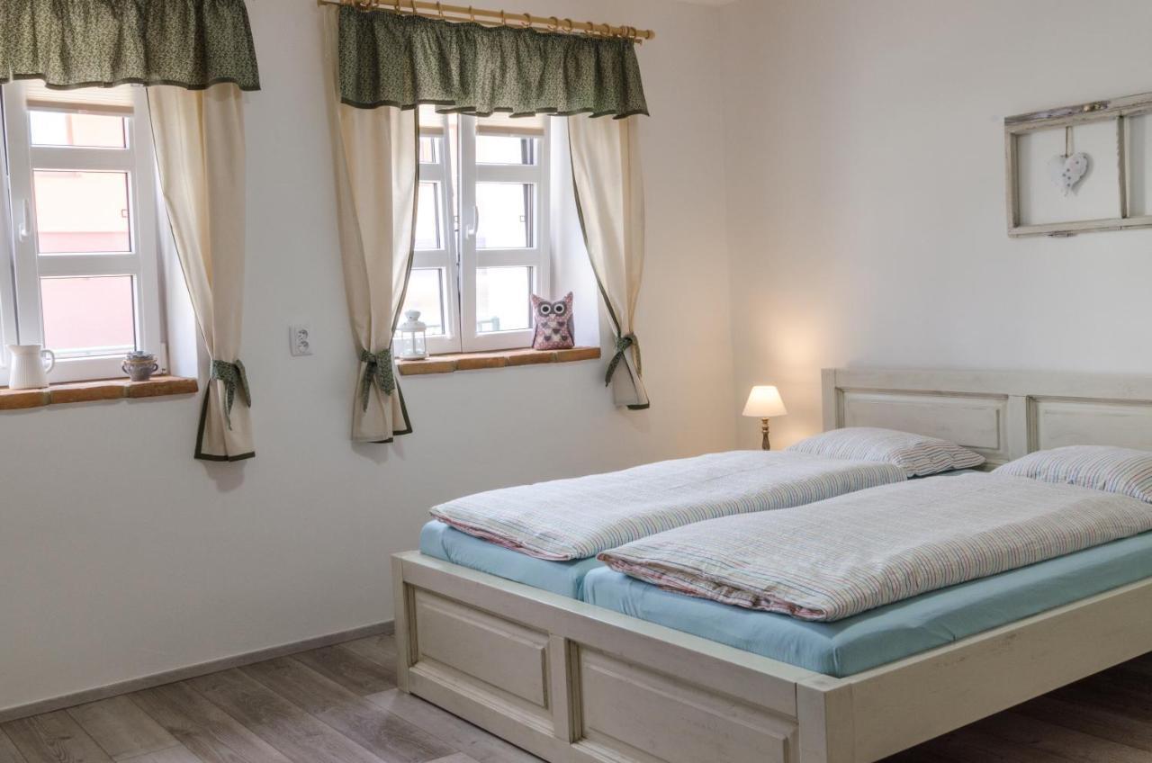 Villa Chalupa Hlohovec Extérieur photo