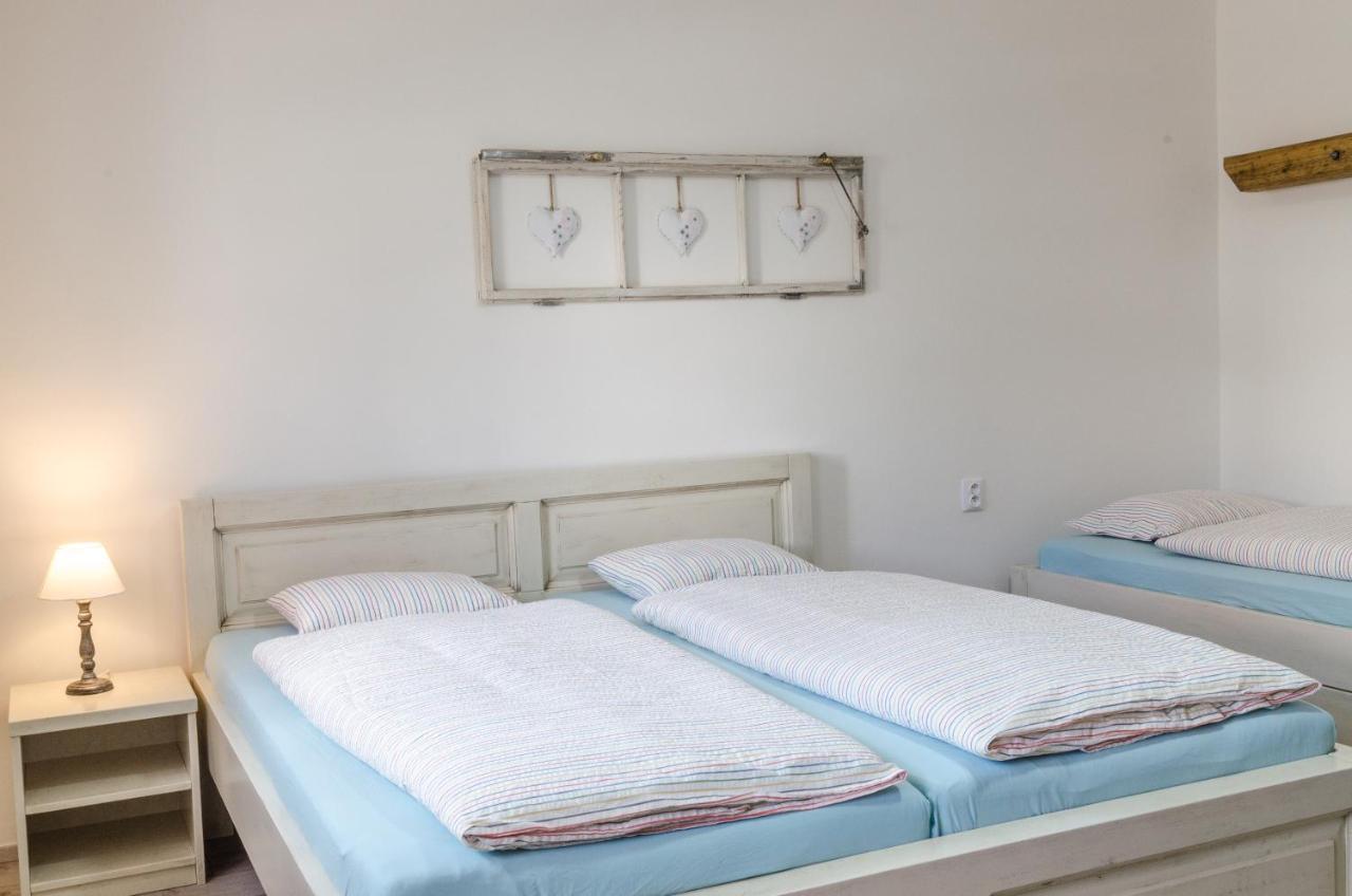 Villa Chalupa Hlohovec Extérieur photo